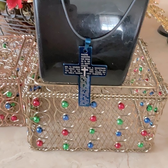 UNISEX VINTAGE LEATHER CHAIN BLUE CROSS/RAINBOW CROSS ITALIAN PRAYER - Picture 2 of 7